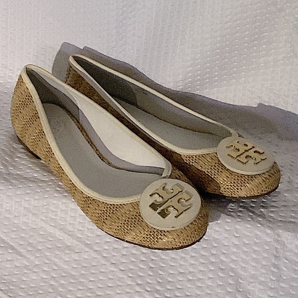 Tory Burch Reva Signature Logo Raffia Ballet Flats - Picture 3 of 5